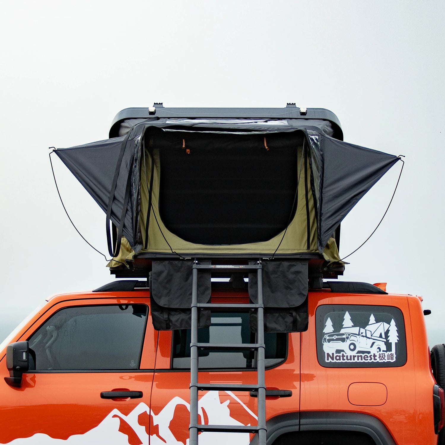 Naturnest Sirius1 plus clamshell rooftop tent